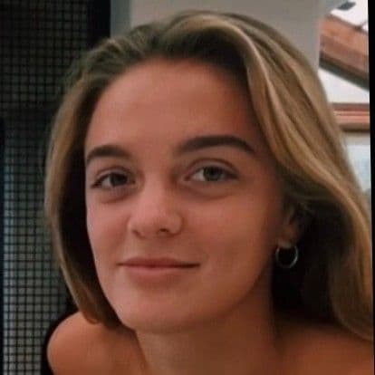 Headshot of Rhea Saura