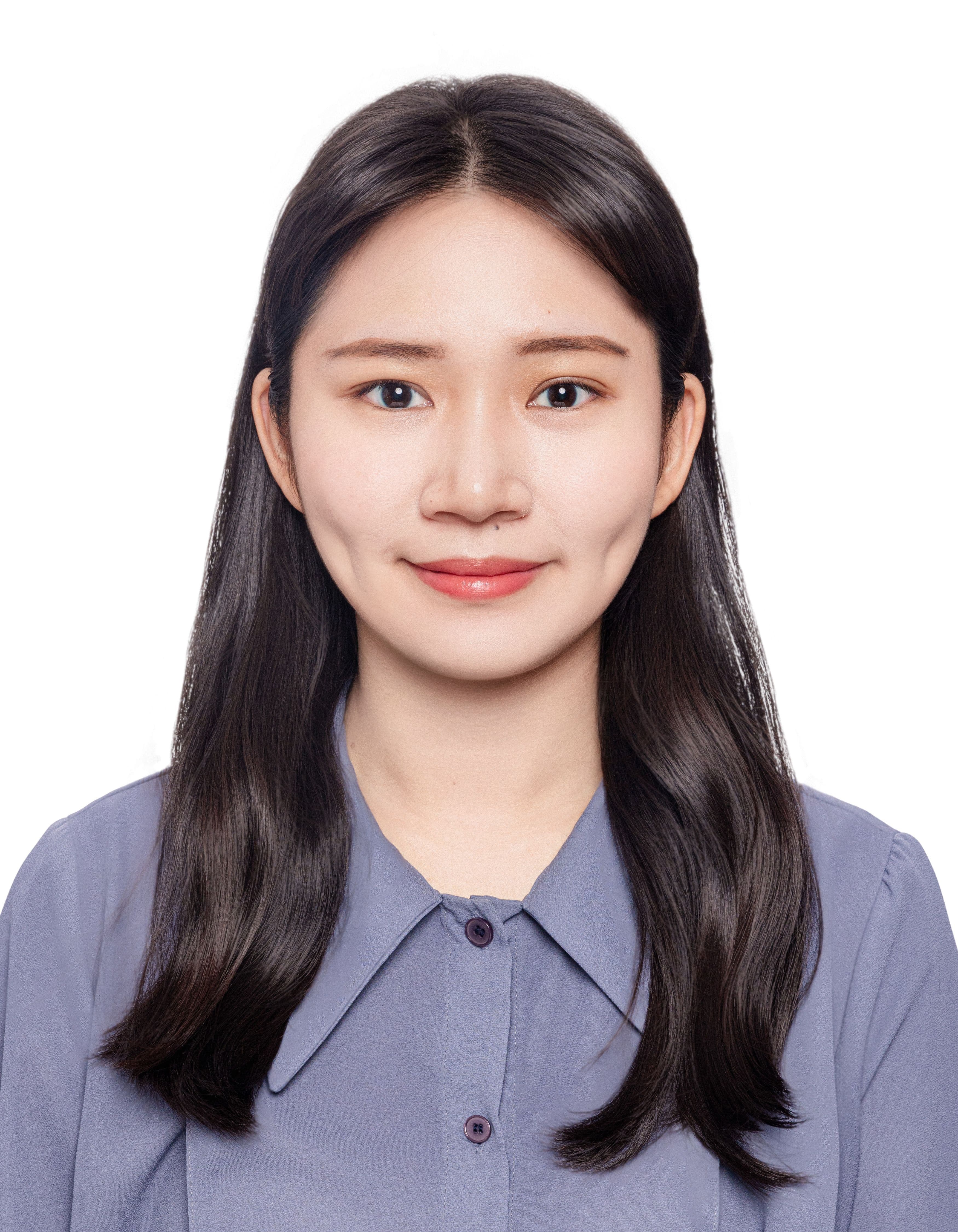 Headshot of Zoe (Ting-Yu) Liu